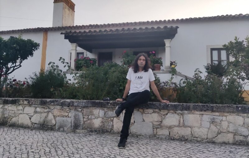 “Chegar às pessoas é o que importa, mas também o mais difícil de acontecer”