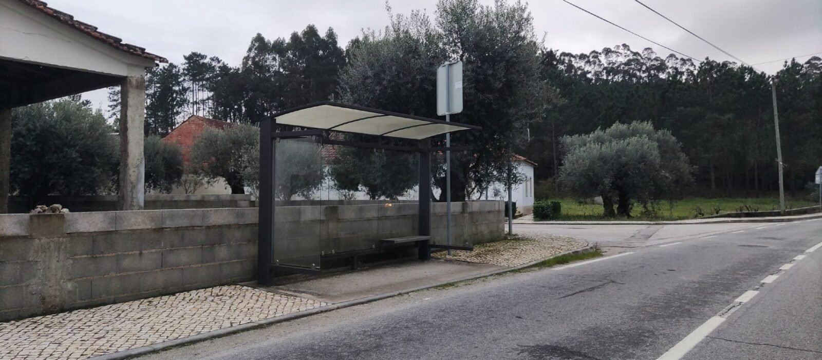 Paragens de autocarro geram preocupação nos encarregados de educação
