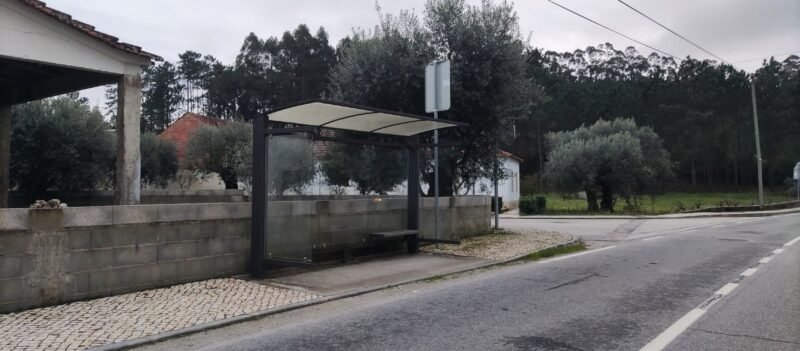 Paragens de autocarro geram preocupação nos encarregados de educação