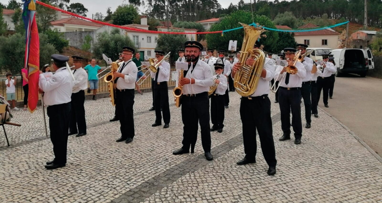 Filarmónica de Santa Margarida do Arrabal soprou 124 velas