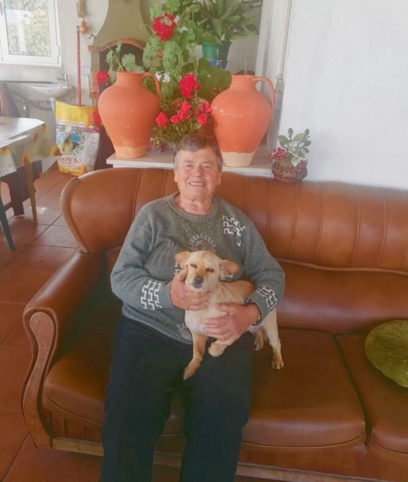 Emília Lourenço Marcelino Lopes, a Mila dos cântaros