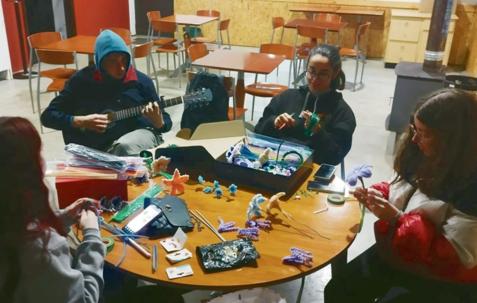 Centro Cultural e Recreativo da Freguesia do Arrabal borda histórias