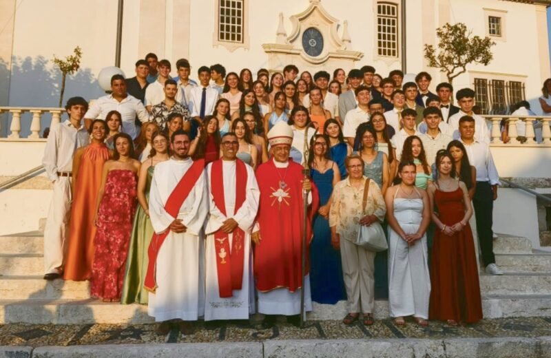 Crisma na paróquia do Arrabal