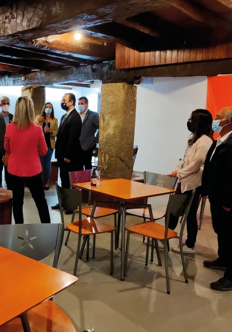Comitiva em visita ao São Bento